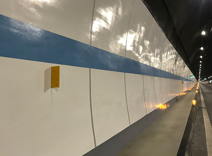 中梁山隧道防腐示范段涂裝